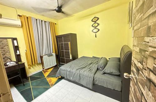 Kampung Naga House | Homestay CikYam