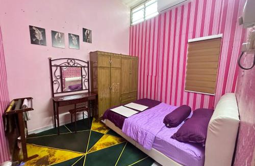 Kampung Naga House | Homestay CikYam