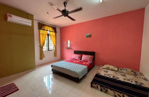 Kampung Tembok House | Homestay D-Zara