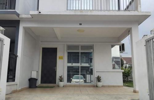 Pasir Gudang House | Homestay Greenway