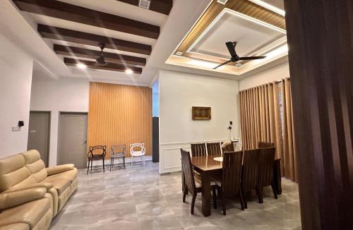 Dungun House | Homestay Husna