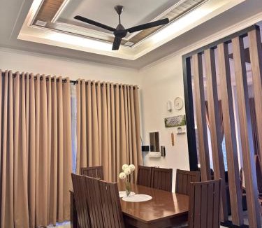 Dungun House | Homestay Husna