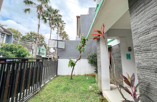 Catur Tunggal Villa | Homestay Jogja dekat Ambarukmo by Simply Homy