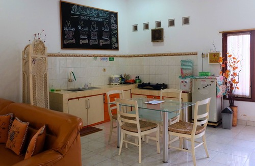 Mlati Villa | Homestay Jogja dekat Taman Pelangi by Simply Homy