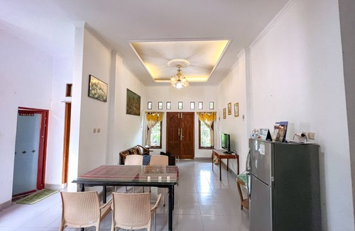 Sinduharjo House | Homestay Jogja Jakal 3 Dekat UGM by Simply Homy