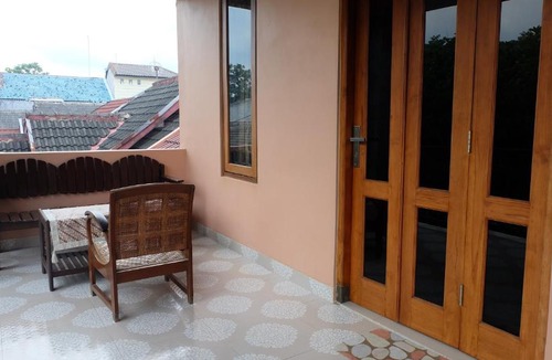 Sleman House | Homestay Jogja Kronggahan dekat UTY by Simply Homy