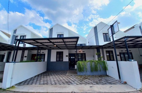 Sleman House | Homestay Jogja Simply Homy Unit Jambon