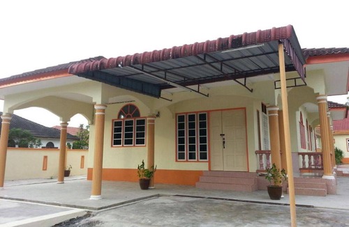 Kampung Gong Badak House | Homestay Keluarga 4411