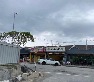 Chemor House | Homestay Lyn Impian