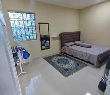 Batu Pahat House | Homestay MakTeh