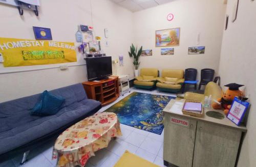 Parit Raja House | Homestay Melewar