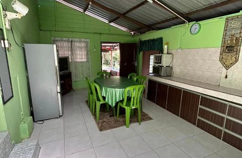 Kampung Kuala Parit House | Homestay Sham&Noi