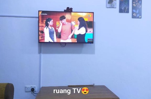 Kampong Raja House | Homestay Siblings