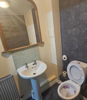 Waltham Abbey House | Homestay Special