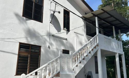 Kota Bharu Ski Chalet | Homestay Sri Redang