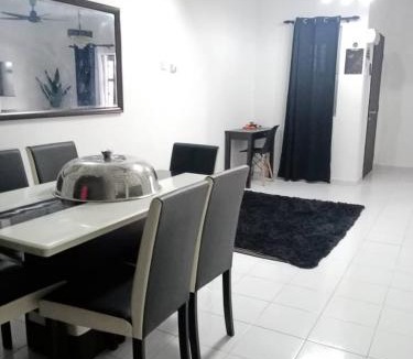 Gambang House | Homestay suria