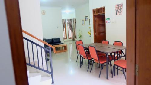 Condongcatur House | Homestay Syariah Gejayan Dekat Pakuwon Mall by Simply Homy
