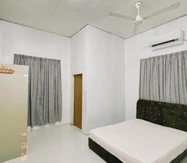 Kampung Serdang Baru House | Homestay Teratak Putih GS