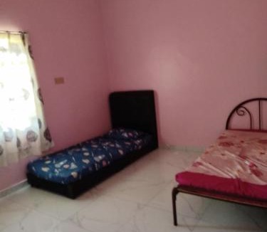 Larut Villa | Homestay Usrati