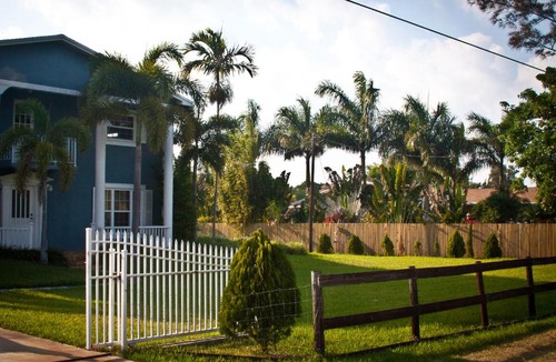 Southwest Ranches House | Homestay Weston Ranches