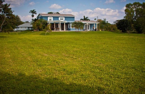 Southwest Ranches House | Homestay Weston Ranches