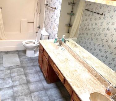 Far North Dallas House | Homestayy