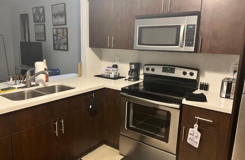 Homestead Apartment | Homestead 2 Bdrm 1 Bath Duplex with Free Parking