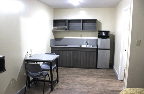 Canton Hotel | Homestead Inn