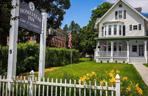 New Milford Bed & Breakfast | Homestead Inn