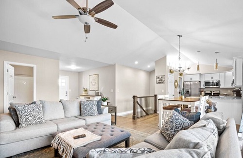 O'Fallon House | Homestead Retreat: O'Fallon Getaway