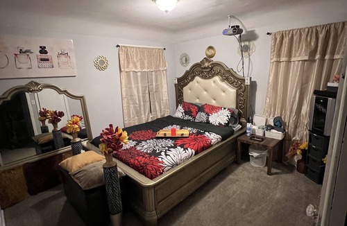 Detroit Bed & Breakfast | Hometel short-stayEast Location