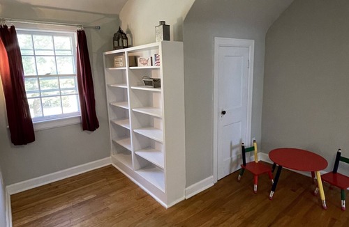 Mount Vernon House | Hometown charm, family friendly campus living