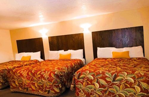 Lakin Hotel | HomeTown Inn By OYO Lakin, KS