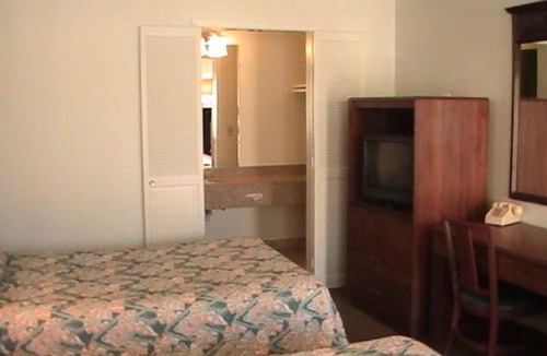 Galion Hotel | Hometown Inn Galion