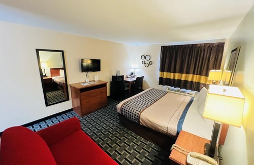Washington Hotel | Hometown Inn & Suites