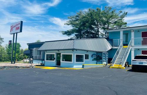 Berea Hotel | Hometown INN