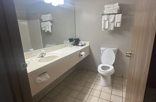 Indian River Hotel | Hometown Inn