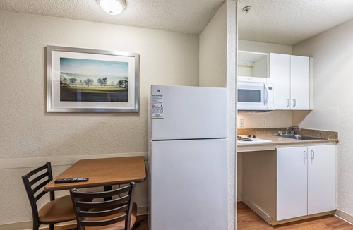 Gainesville Hotel | HomeTowne Studios By Red Roof Gainesville, GA