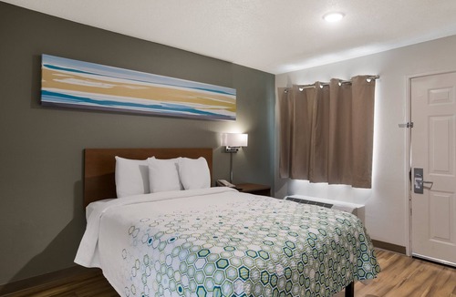 Covington Hotel | HomeTowne Studios by Red Roof Covington, GA