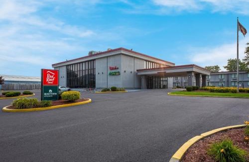 Painted Post Hotel | HomeTowne Studios by Red Roof Painted Post