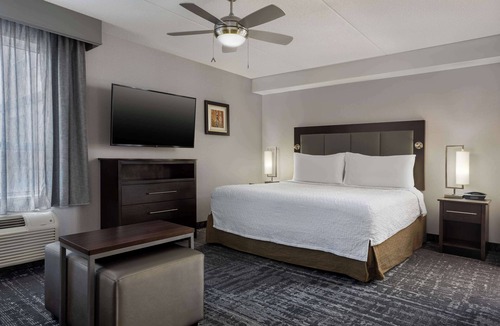 Township of Woolwich Hotel | Homewood Suites by Hilton Waterloo/St. Jacobs