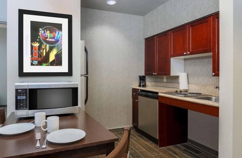 Ellendale Hotel | Homewood Suites : 1BR w/Breakfast, Pool&Gym