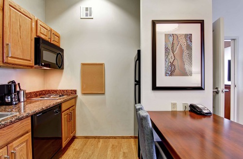 Central Oklahoma City Hotel | Homewood Suites by Hilton Oklahoma City-West