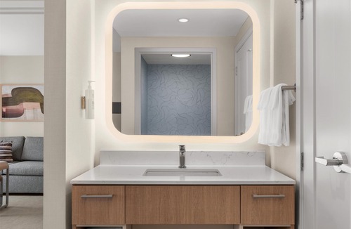 Burlington Hotel | Homewood Suites by Hilton Burlington