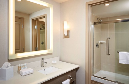 North Bay Hotel | Homewood Suites by Hilton North Bay