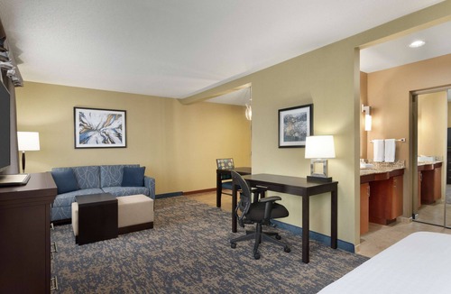 Fort Smith Hotel | Homewood Suites by Hilton Fort Smith