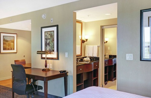 Cambridge Hotel | Homewood Suites by Hilton Cambridge Waterloo Ontario
