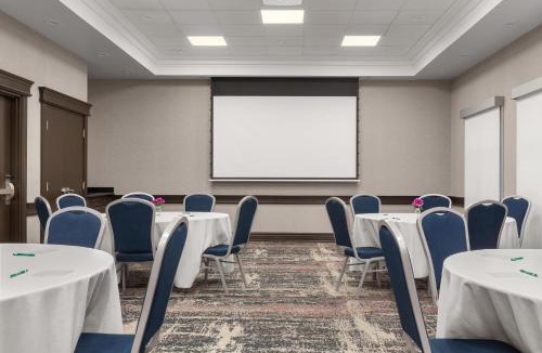 Burlington Hotel | Homewood Suites by Hilton Burlington