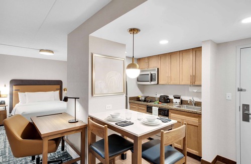 Unionville Hotel | Homewood Suites by Hilton Toronto-Markham