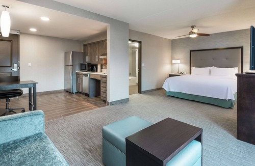 Ottawa Division Hotel | Homewood Suites By Hilton Ottawa Airport